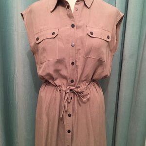LIQUIDATION SALE *   TRISTAN SIZE M SLEEVELESS SHIIRT DRESS